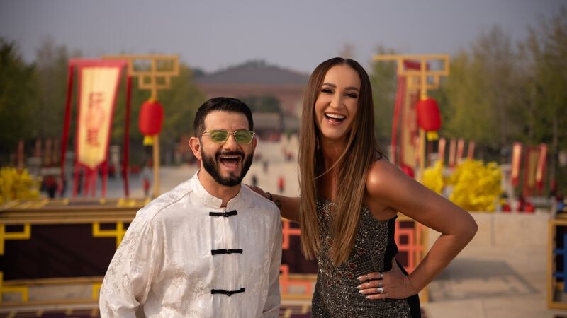    Ведущие шоу - Ольга Бузова и Михаил Галустян. Фото: ТНТ