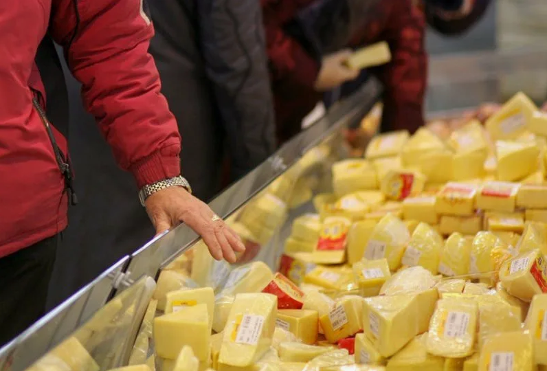Как отличить сыр от сырного продукта