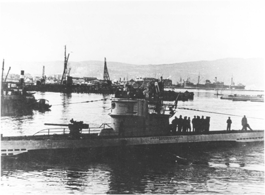 U-703 обер-лейтенанта Йоахима Брюннера