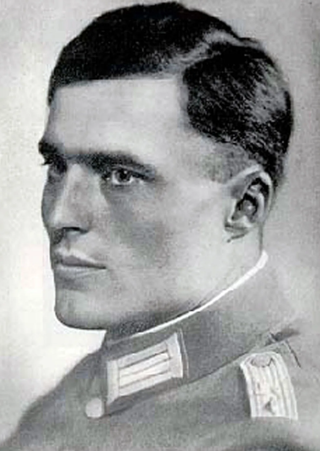 Офицер немецкой армии Клаус (граф) Шенк фон Штауффенберг.