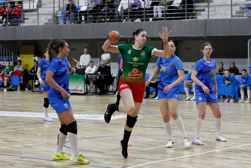    Елена Жарун здорово смотрелась в полуфинальной игре с "Берестьем"