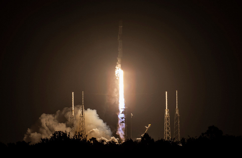 Фото: SpaceX взято с открытых источников