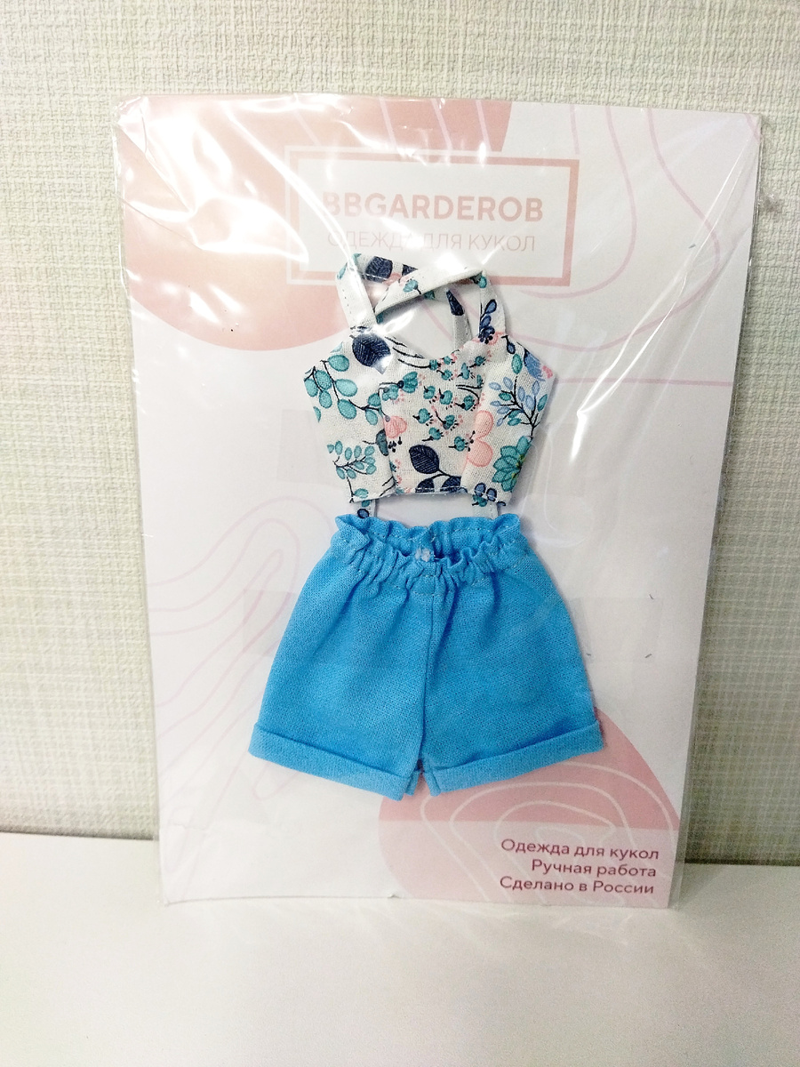Одежда для куклы Барби: шорты и топ