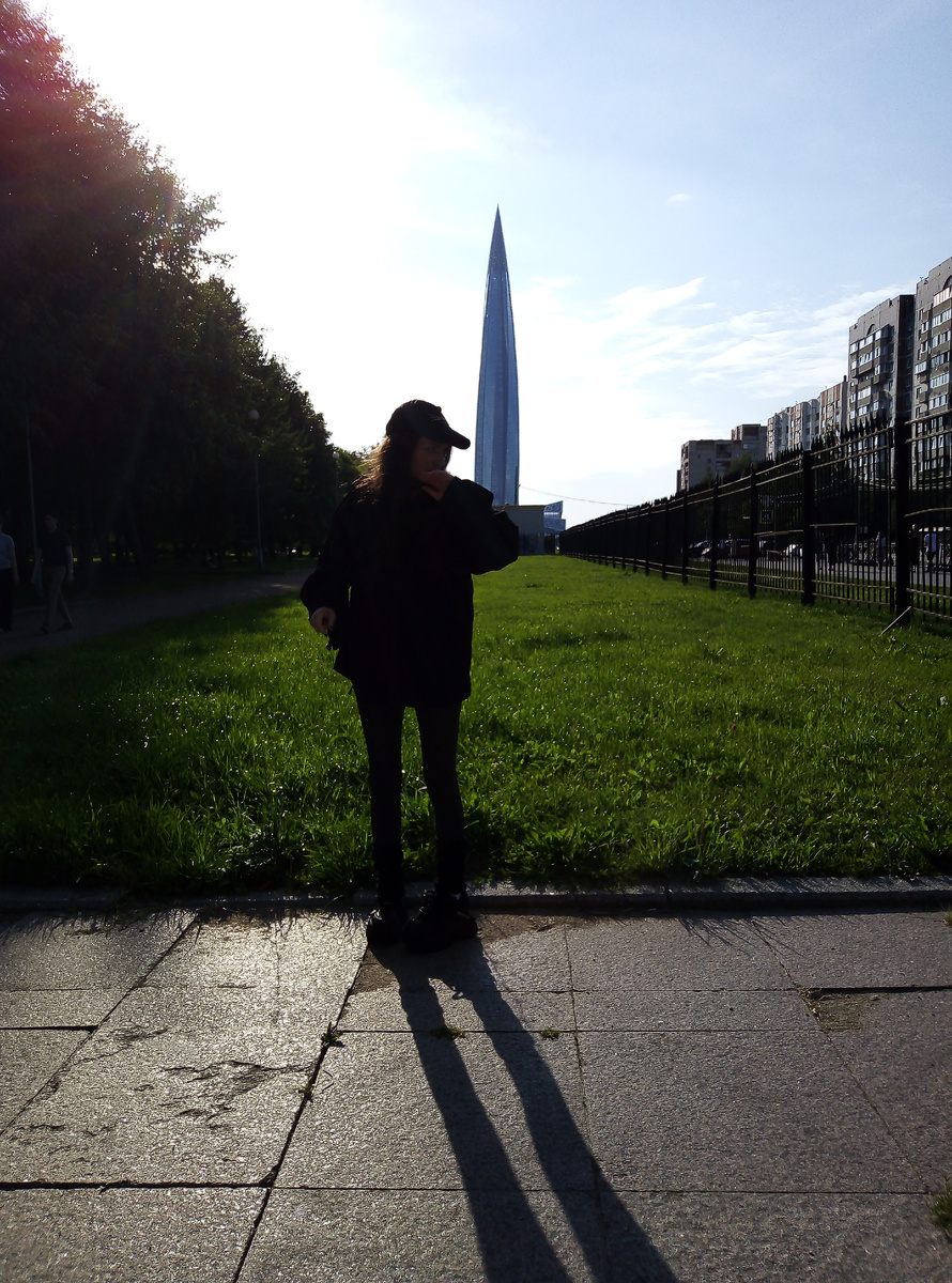 Начала носить ненавистый оверсайз, чтобы живота не было видно