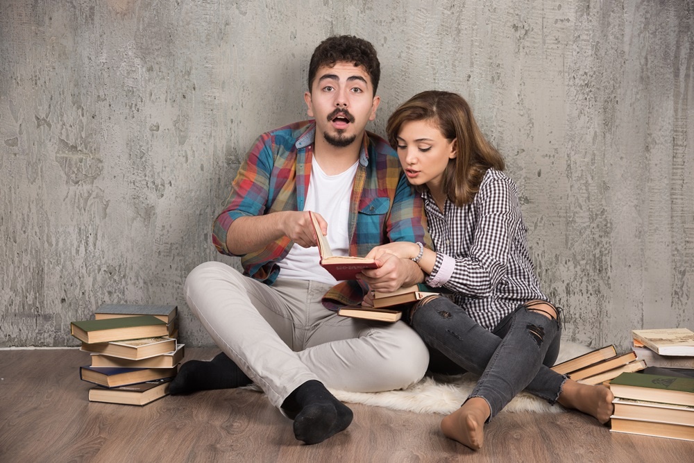 Главное фото создано при помощи Freepik