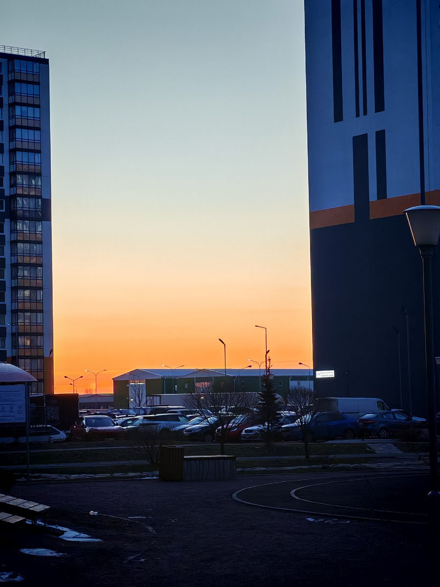 Это сегодняшний, 12 апреля