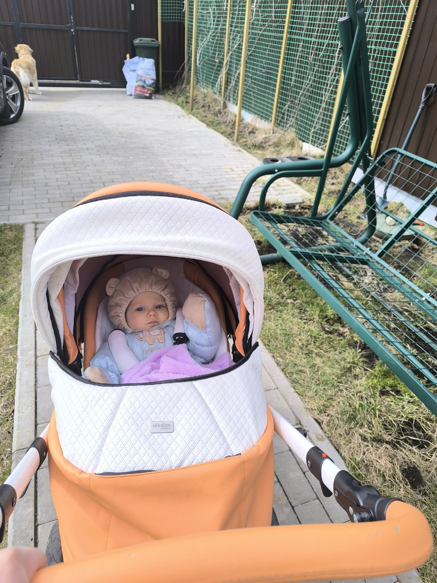 Федя активно составлял компанию.