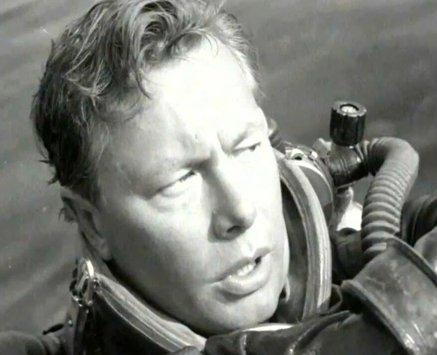 Кадр из фильма "След в океане", 1964