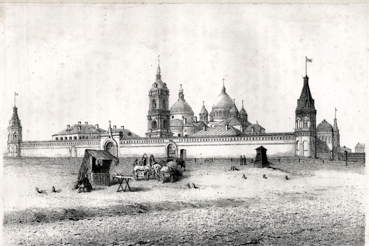 Покровский монастырь был основан в 1635 году по указу царя Михаила Федоровича