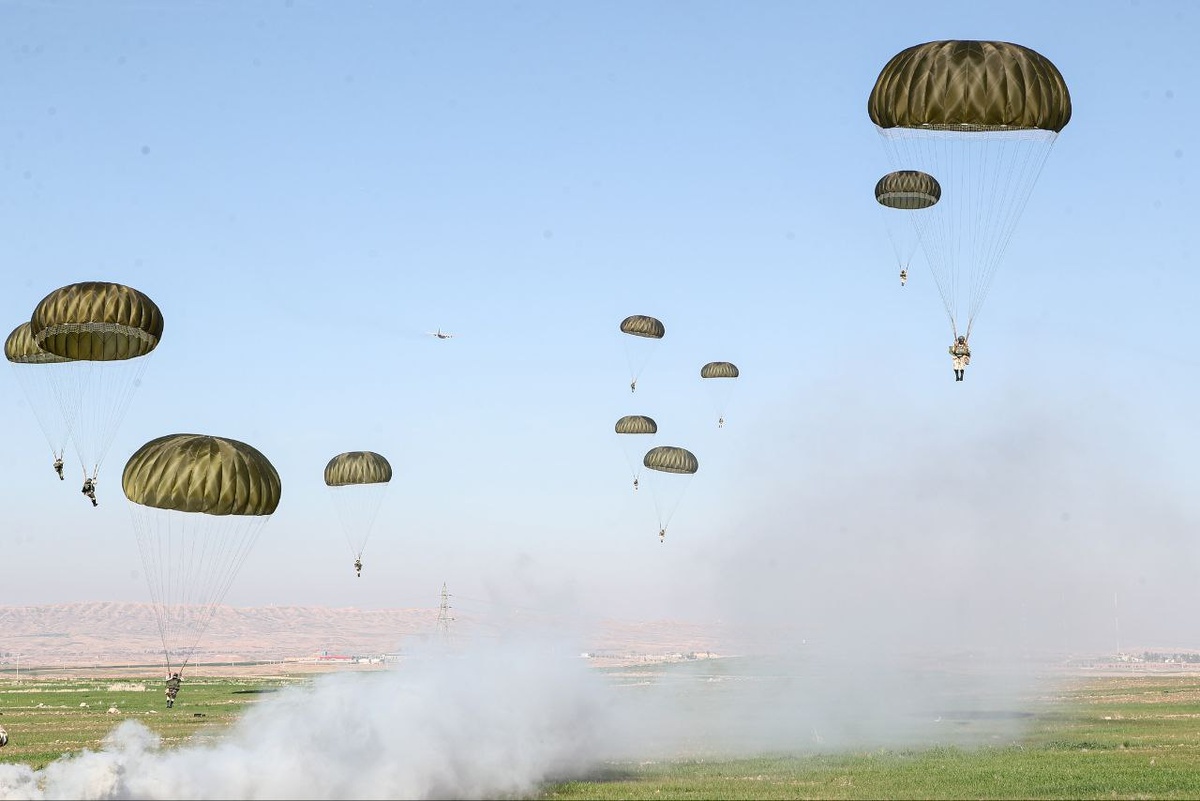    ФОТО: IRANIAN ARMY OFFICE/KEYSTONE PRESS AGENCY