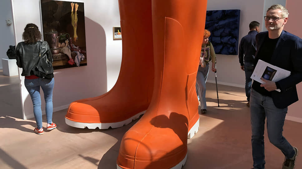 В просторах Гран-Пале ярмарка расположилась на широкую ногу.📷Фото: Алексей Тарханов / Коммерсантъ