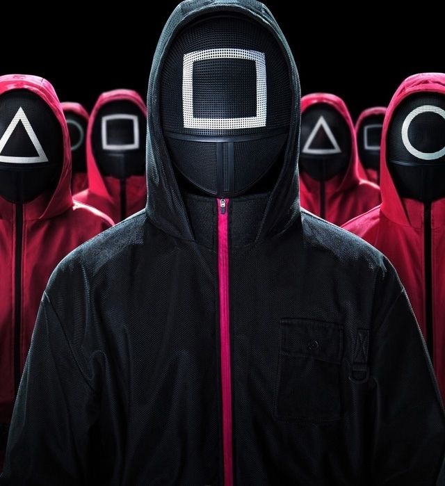 Сериал «Игра в кальмара» стал настоящим культурным феноменом, затронувшим множество тем, включая моральные дилеммы, с которыми сталкиваются персонажи в условиях крайней необходимости. В этой статье я хочу рассмотреть, какие моральные вопросы поднимает этот сериал и что он говорит о человеческой природе. Разберем по пунктам психологию сериала.