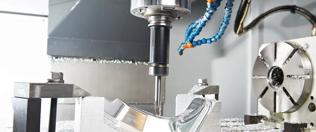 Приспособления и оснастка для фрезерных станков
Какие виды оснастки используют на фрезерных станках? Какие бывают крепежные приспособления? Полный гайд – в статье.