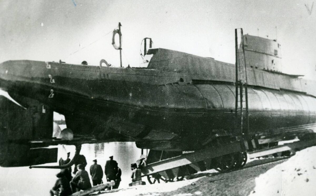    Подводная лодка «Малютка»