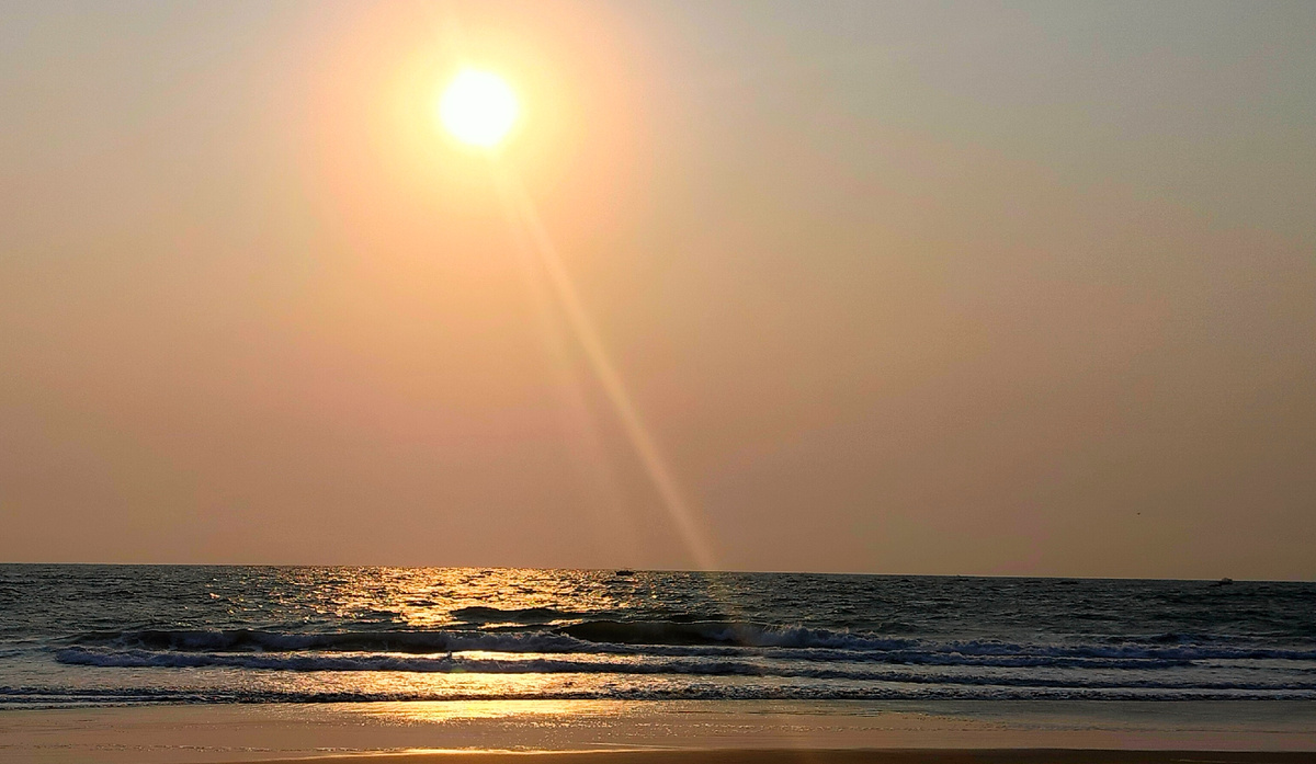 Пусть твоя улыбка изменит мир, а не мир изменит твою улыбку.  Рэй Брэдбери