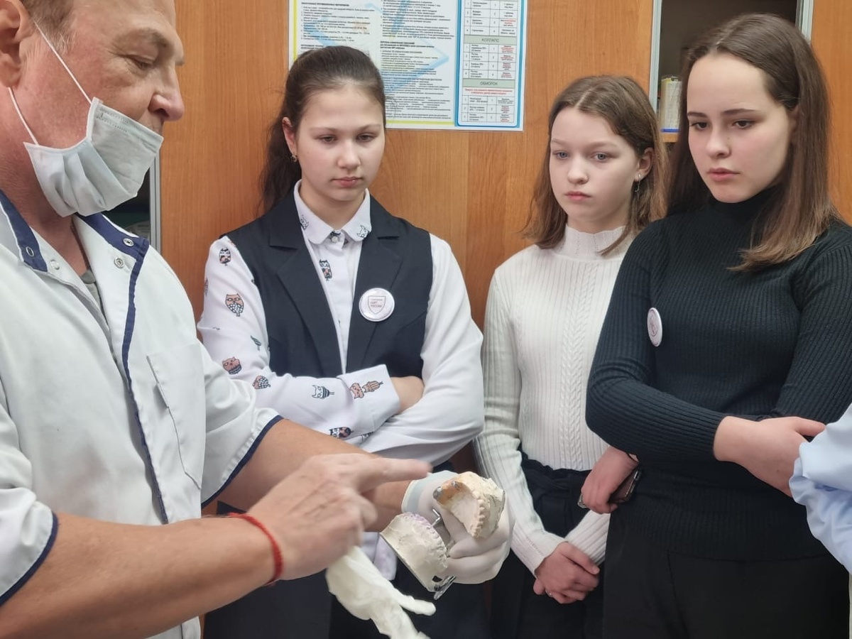 Фото: Школьники санитарного класса на профильном уроке / Соцсети Гимназии №30