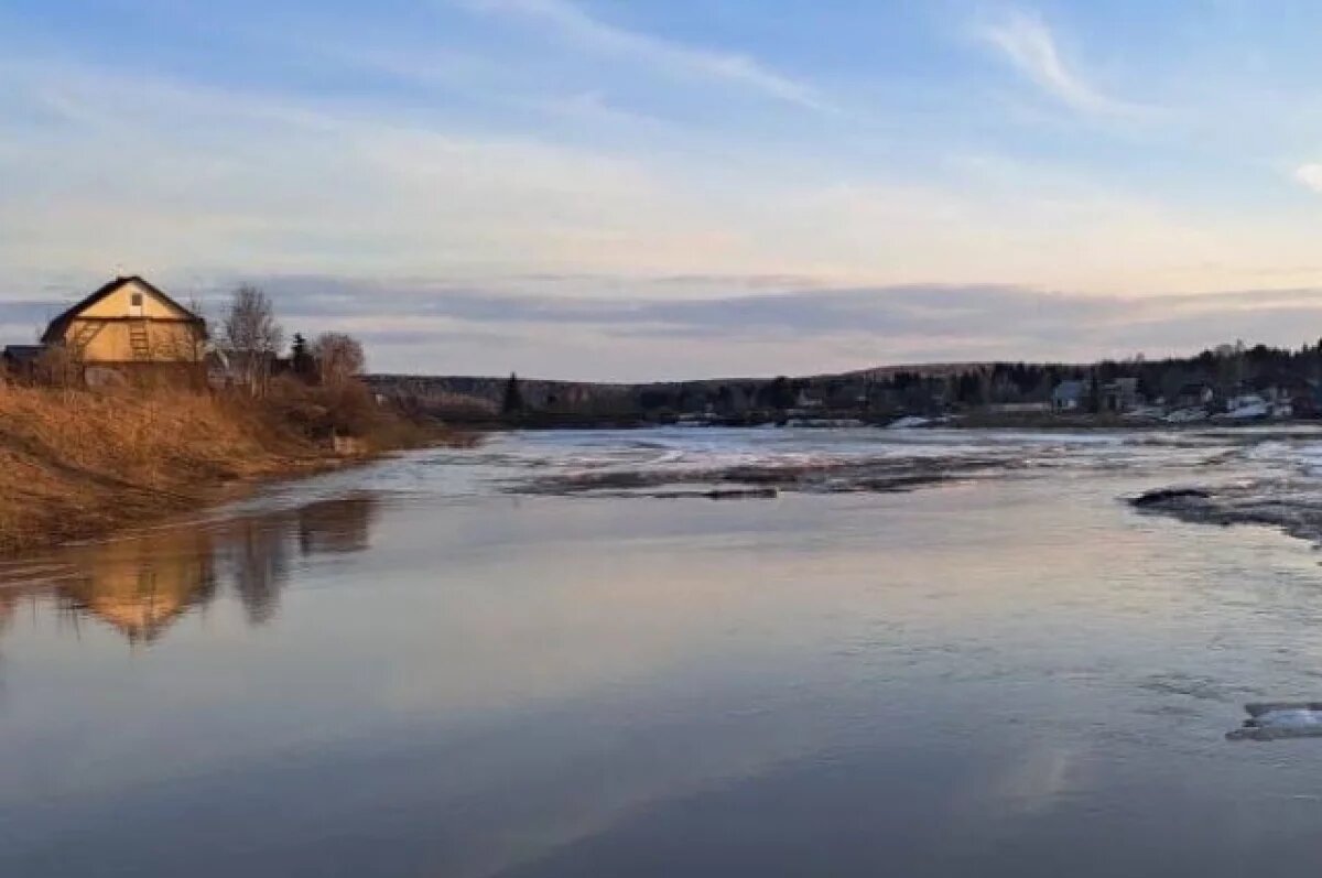    В Новокузнецке перевернулась аэролодка с 5 людьми, трое из которых пропали