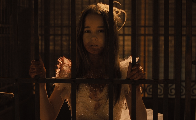 Кадр из фильма "Эбигейл"