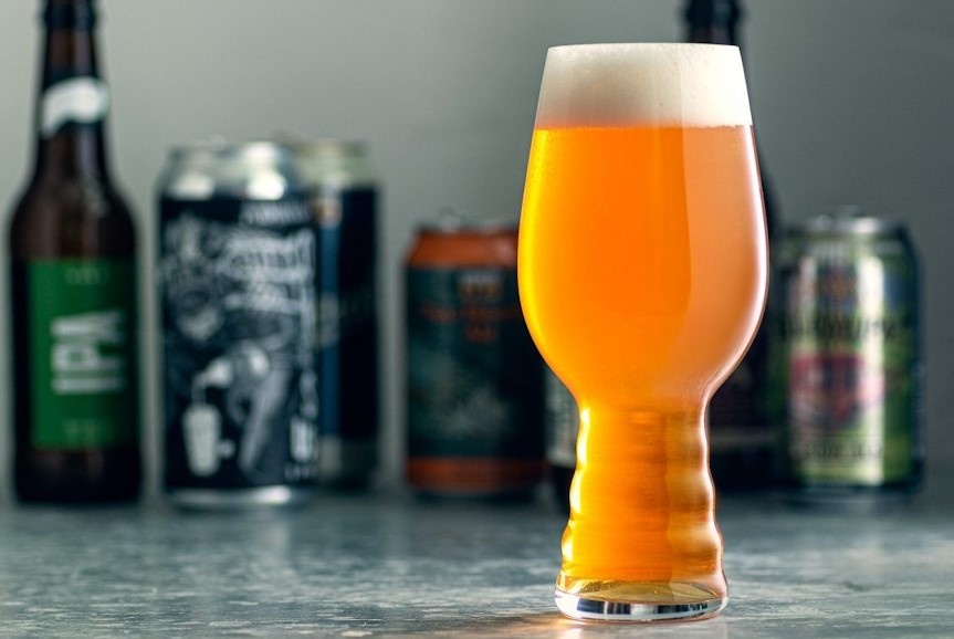 И теперь, когда вы пьёте двойной охмелённый West Coast IPA с горечью 70 IBU, вы по сути имеете дело с потомком эля, который когда-то пережил два океана и три материка. (special-beer.ru)