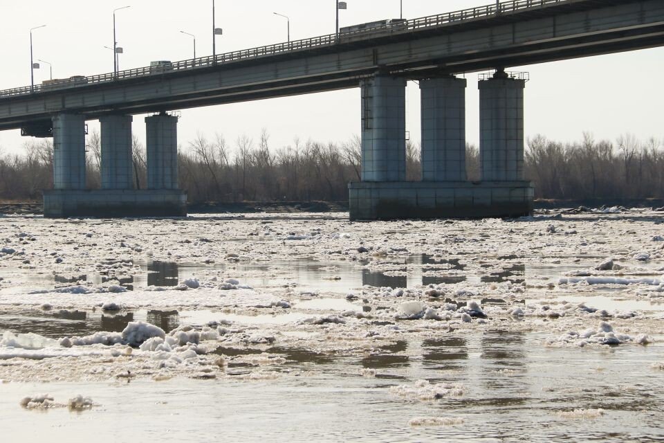    Ледоход на Оби. Барнаул. Источник: Виталий Барабаш/"Толк"