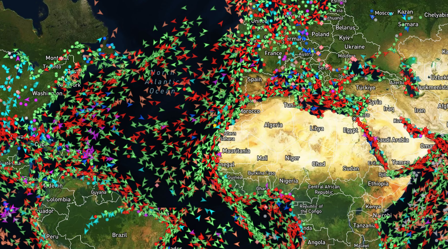 вот какой трафик на воде оказывается по более чем даже в городе)