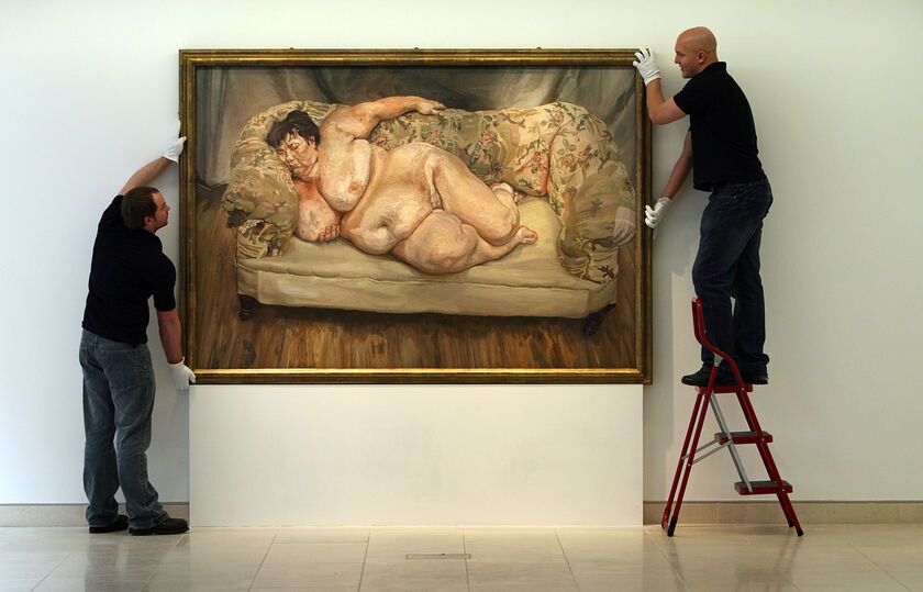 Люсьен Фрейд, Спящая социальная работница, 1995, холст, масло 151,5 х 219