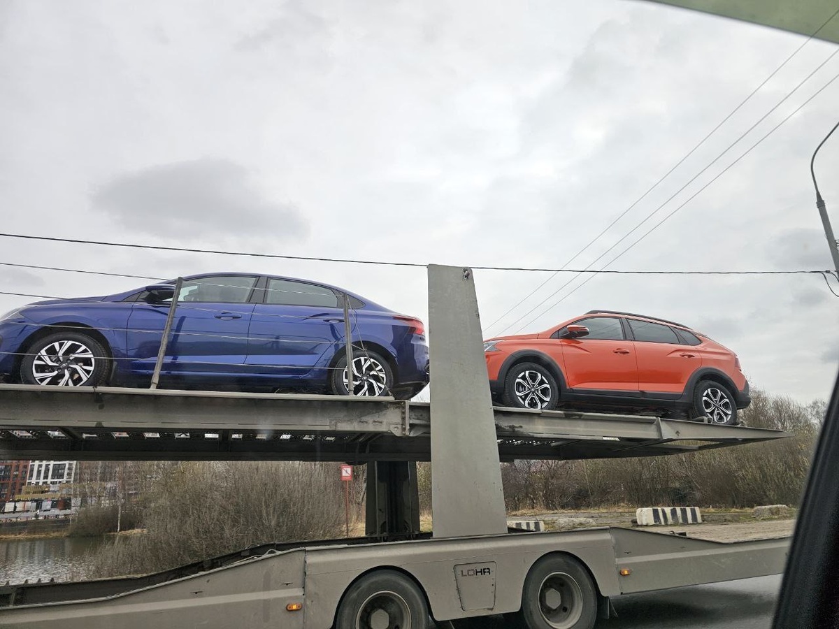 Лада Искра на автовозе. Фото - Lada Iskra Club