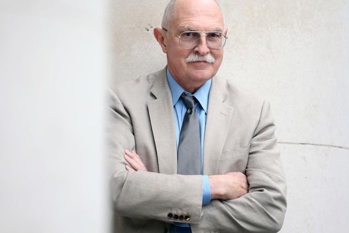 Социолог Рэндалл Коллинз. Скриншот с сайта Cardiff University