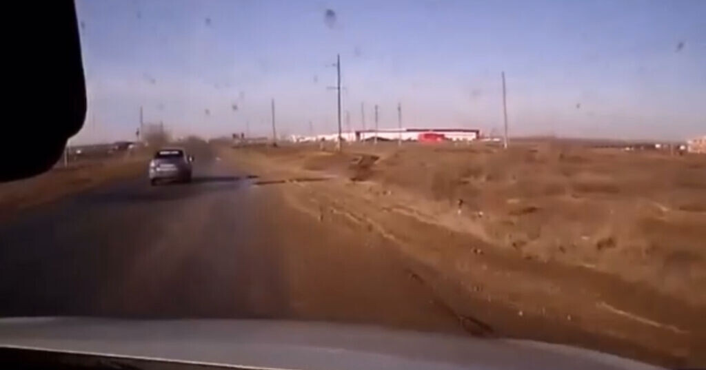    Вылетела в кювет и перевернулась: Появилось видео аварии возле кладбища в Оренбурге