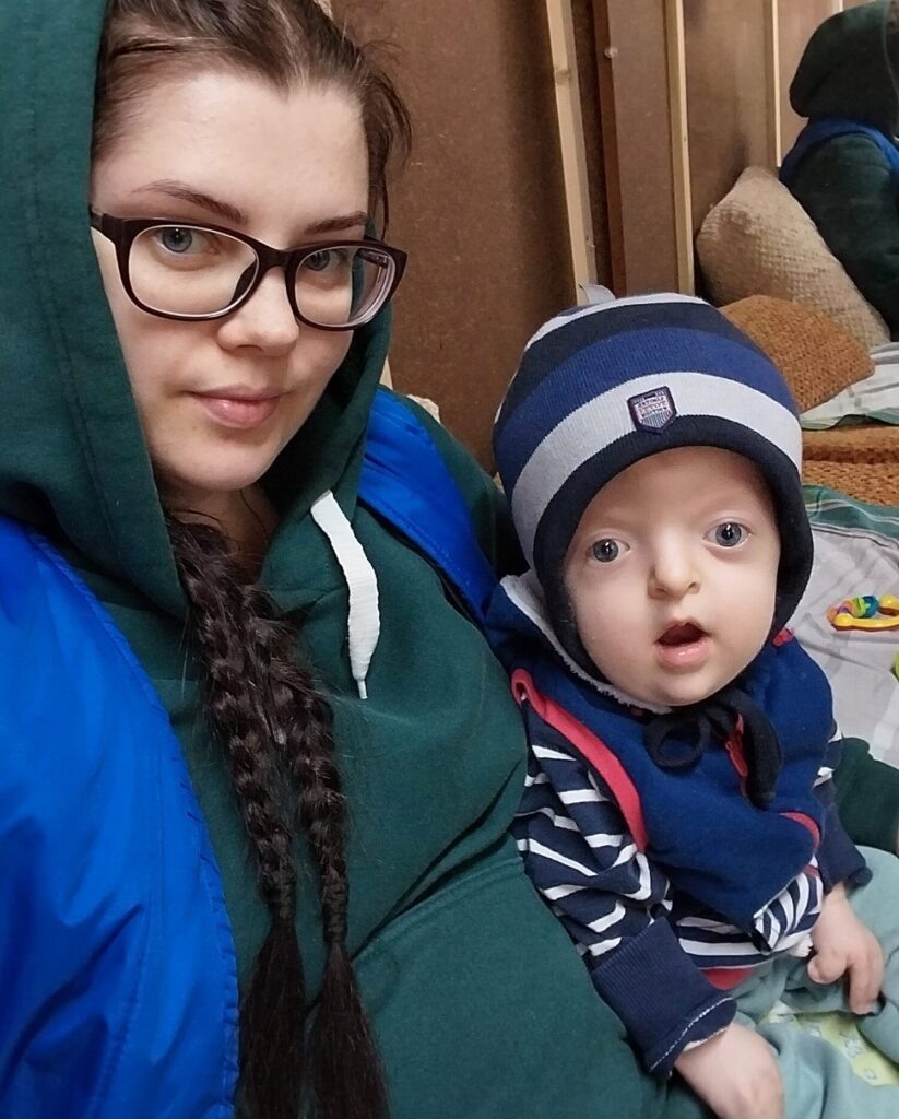 Артем с мамой