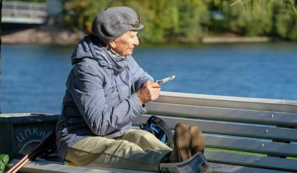     Пожилая женщина. Источник: kp.ru Автор фото: Артем Килькин