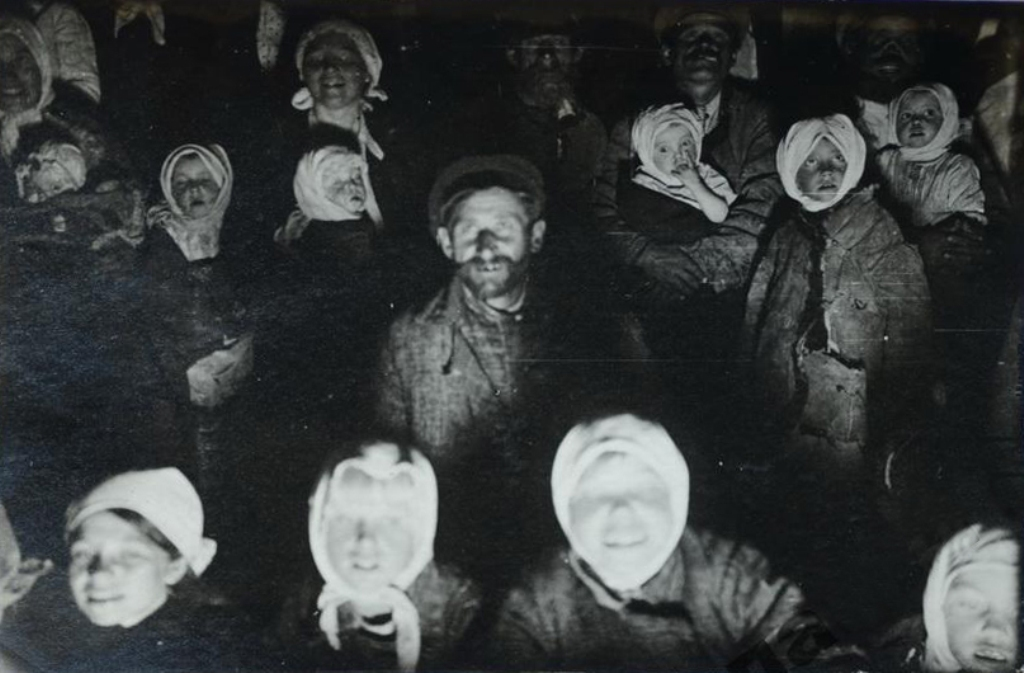1924. Деревенский синематограф. Фото из открытых источников.