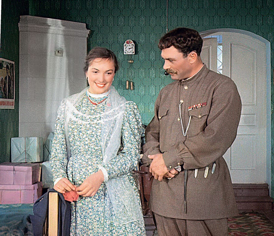 Клара Лучко и Сергей Лукьянов в фильме "Кубанские казаки"