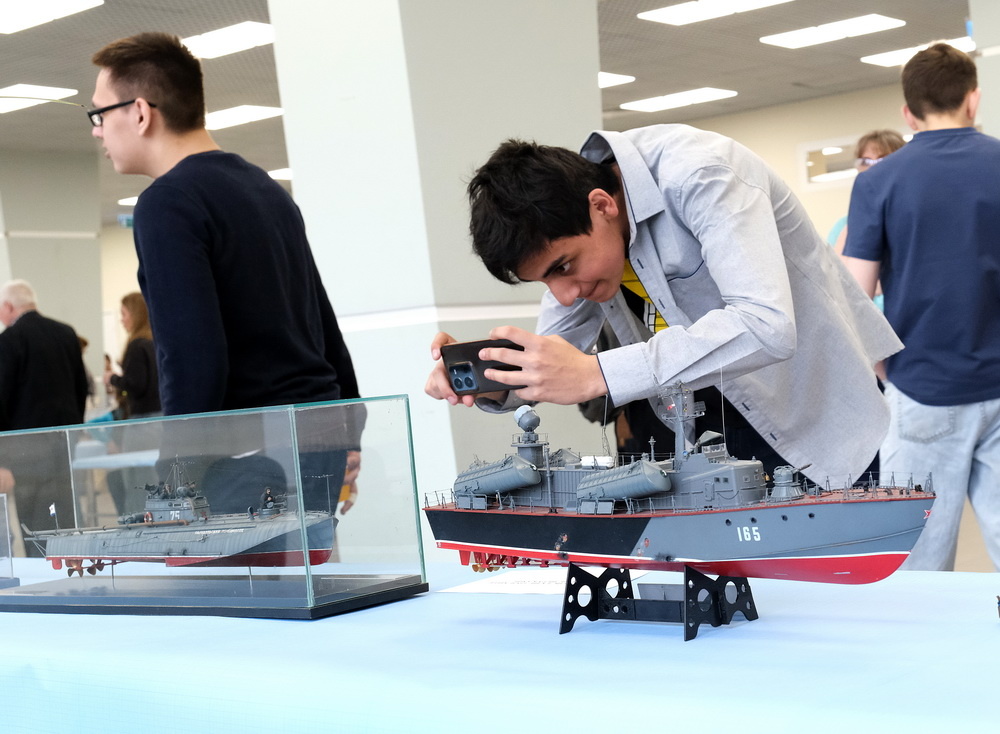 Листайте вправо, чтобы увидеть больше изображений