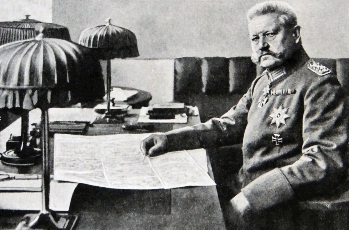 Пауль фон Гинденбург, 1917.