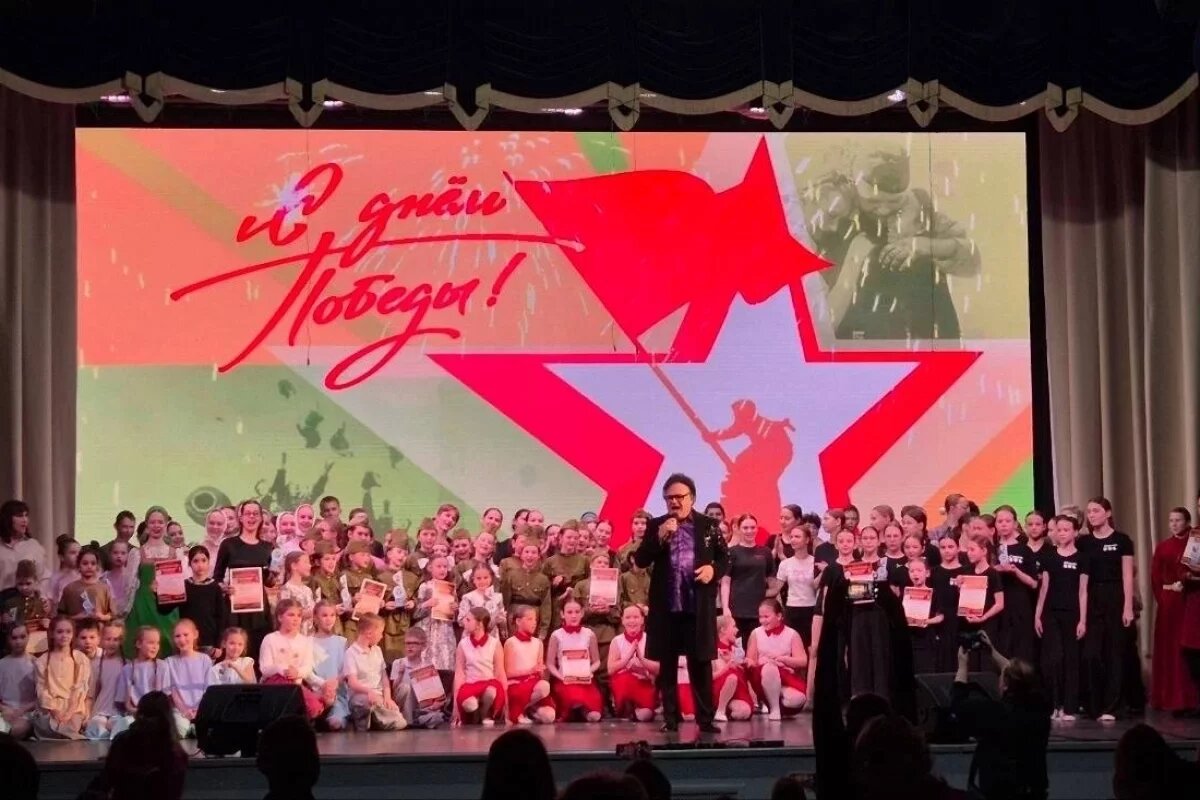    Всероссийский конкурс искусств прошел в Доме офицеров в Пскове