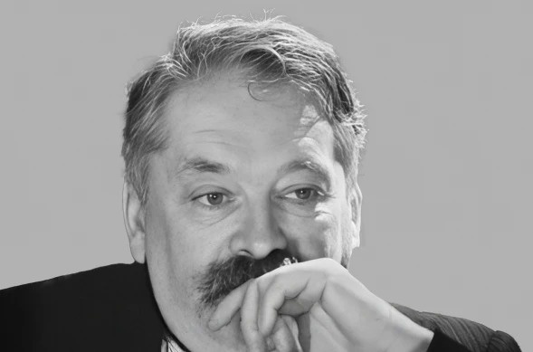 Алданов Марк Александрович (1886-1957) – русский прозаик, публицист, автор исторических романов и очерков, философ и химик. Был 13 раз номинирован на Нобелевскую премию по литературе, лауреатом не стал (номинаторами были Бунин и Соловейчик). 
