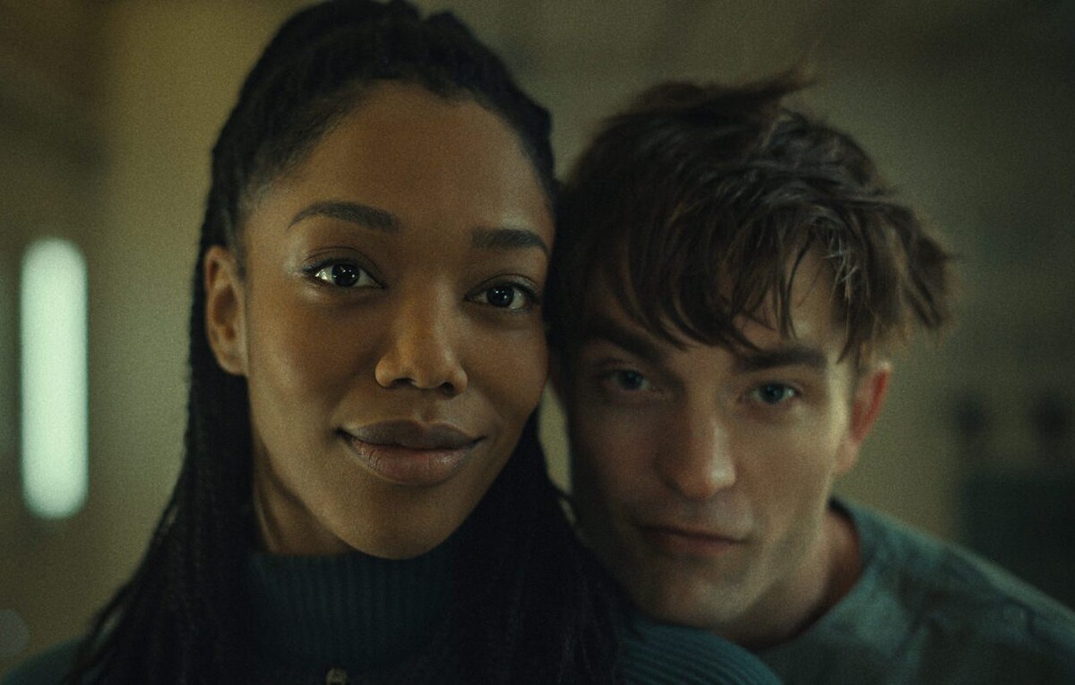 Кадр из фильма "Микки 17".