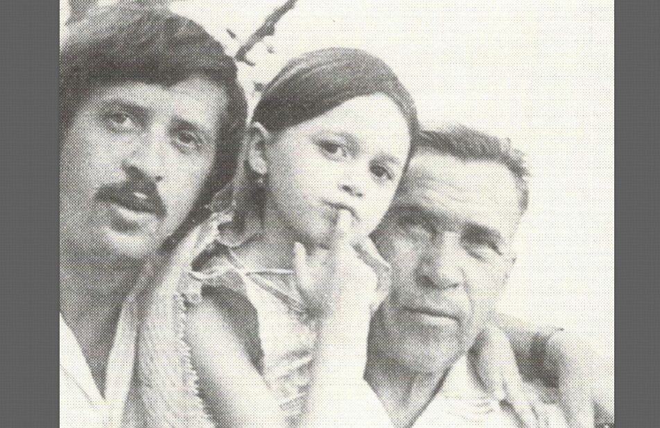 Анастасия с отцом и дедом