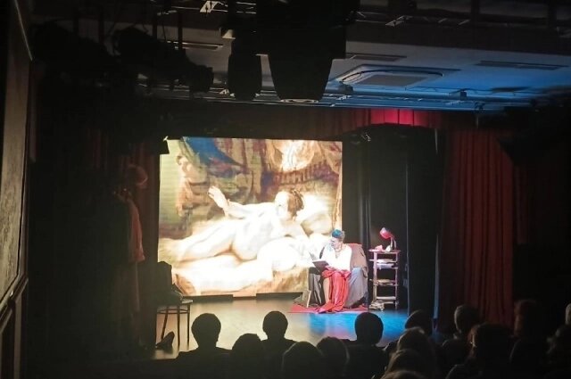    Первой на большом экране появляется картина «Даная» Рембранта. Фото:  АиФ/ Ксения Ермакова