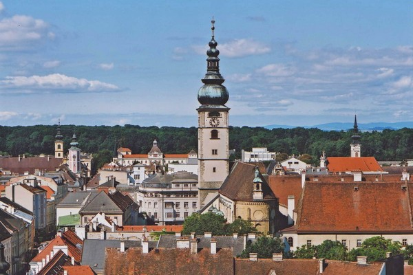 Кафедральный собор Санкт-Пёльтена. Источник: https://guide.travel.ru/austria/niederosterreich/sankt_polten/