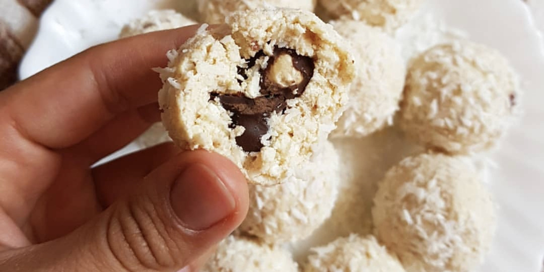 Конфеты «Рафаело» или творожные конфеты с фундуком и кокосовой стружкой