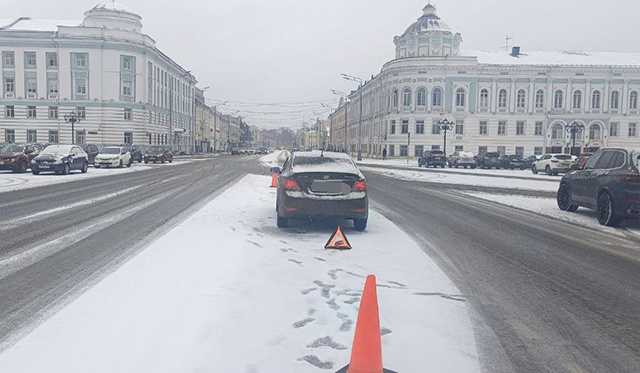 В Твери водители не успевают тормозить – сбивают несовершеннолетних