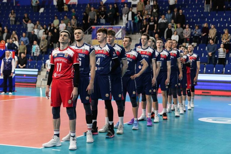    В Оренбурге прошёл трёхдневный Кубок Ревы по волейболу Антон Пичурин