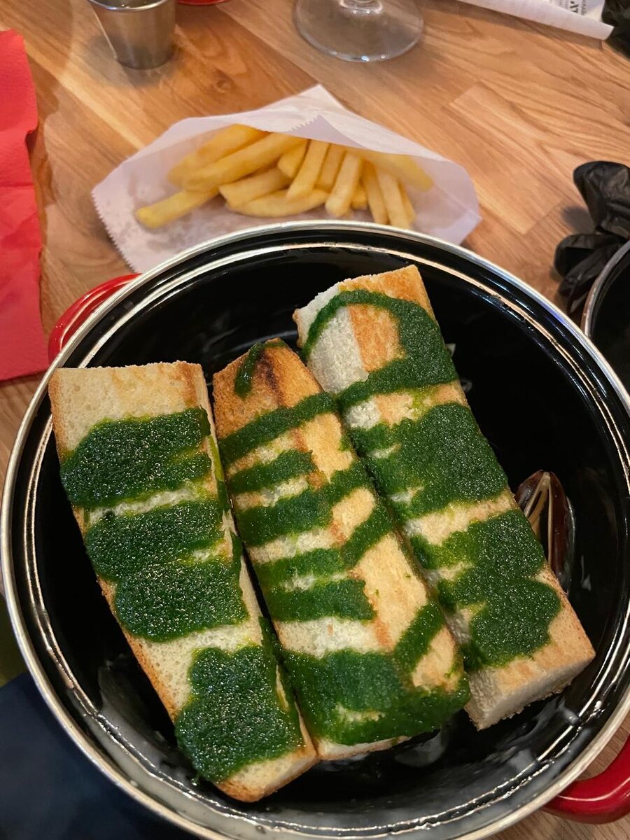 Мидии в сливочном соусе в Мидийном месте в Дмитрове © "Покажу Москву"