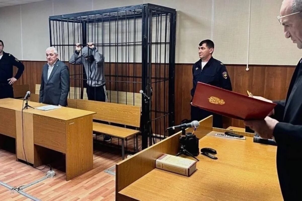    В Дагестане водителя, прокатившего полицейского на капоте, взяли под стражу