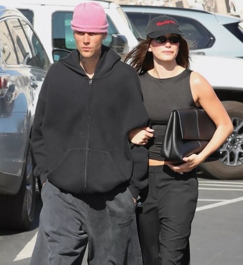 Джастин Бибер, Хейли Бибер.