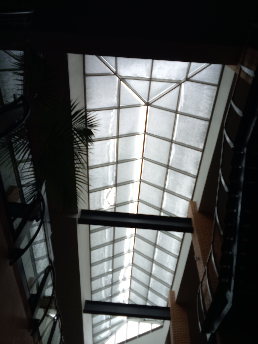 Крыша кинотеатра