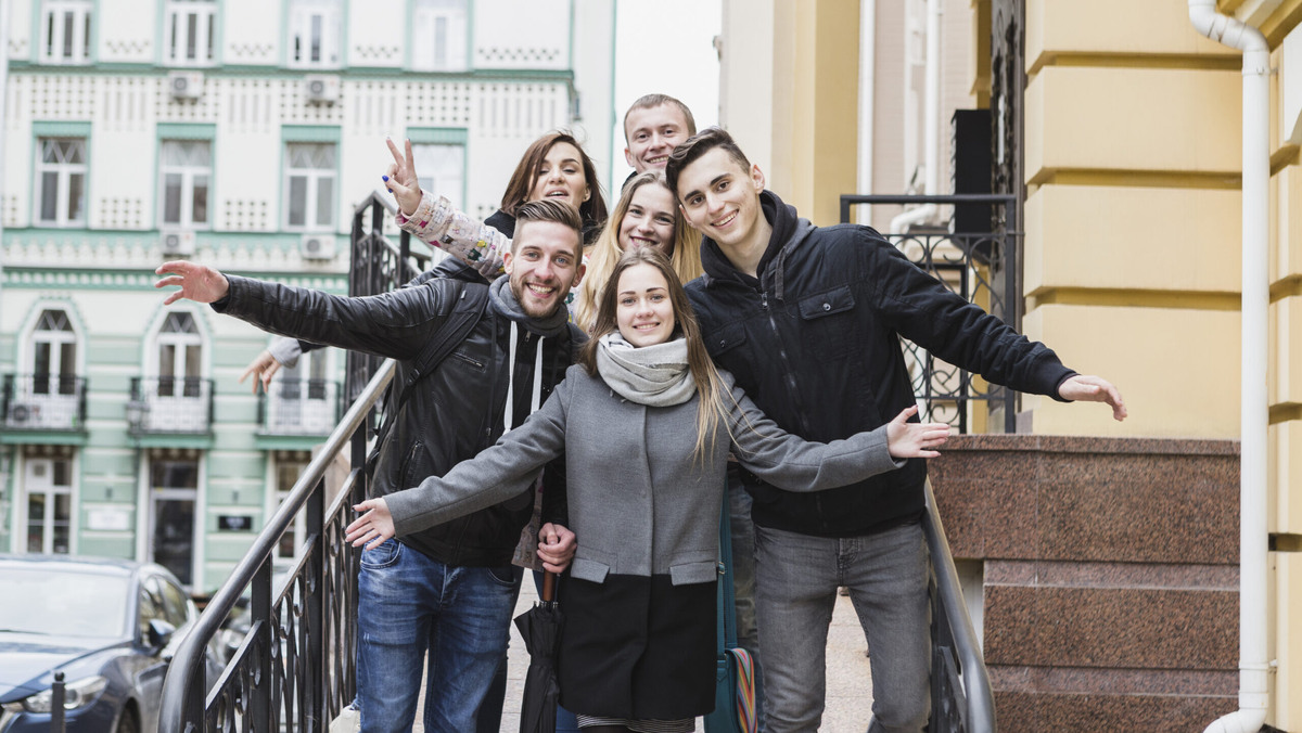    Сегодня в России проживают около 40 миллионов молодых людей. Фото: freepik