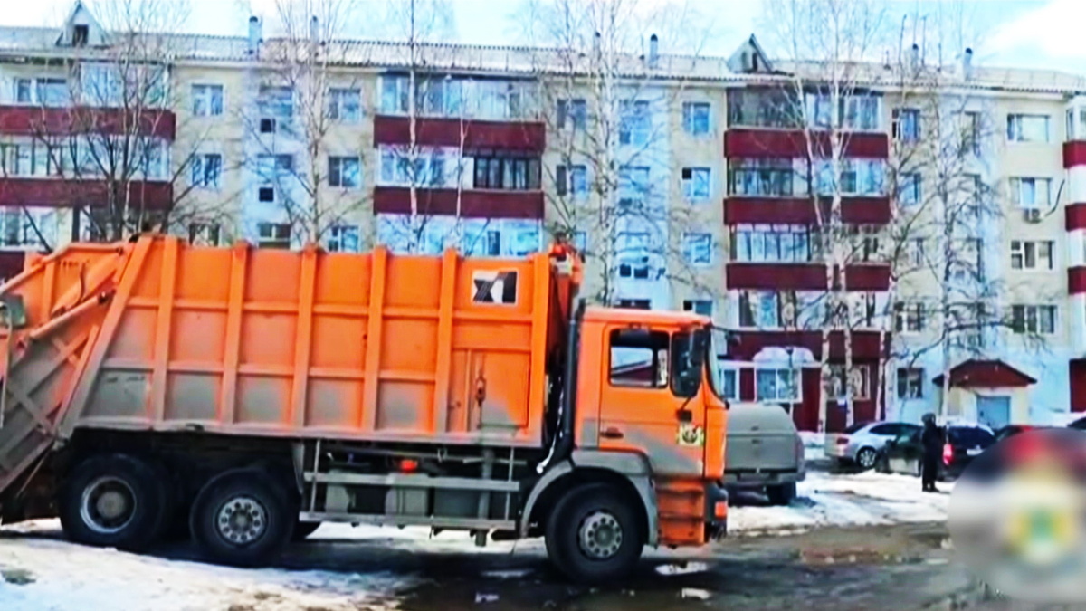    Мусоровоз насмерть сбил пожилую вартовчанку